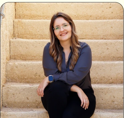 Lucía Laiz, diseñadora gráfica senior