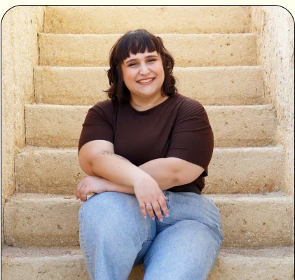 Vicky Ferrández, diseñadora gráfica junior